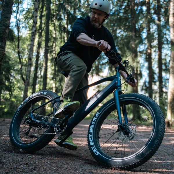 FitNord Rumble 300 Elfatbike, 2024, blå (720 Wh batteri/50 Nm)